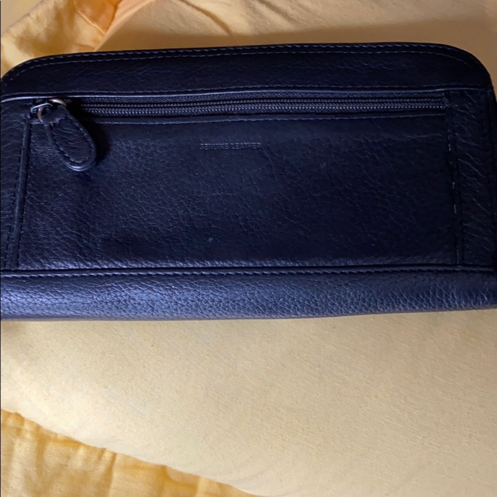 🛑LAST CHANCE🛑LIZ CLAIBORNE Leather Wallet - Picture 3 of 12